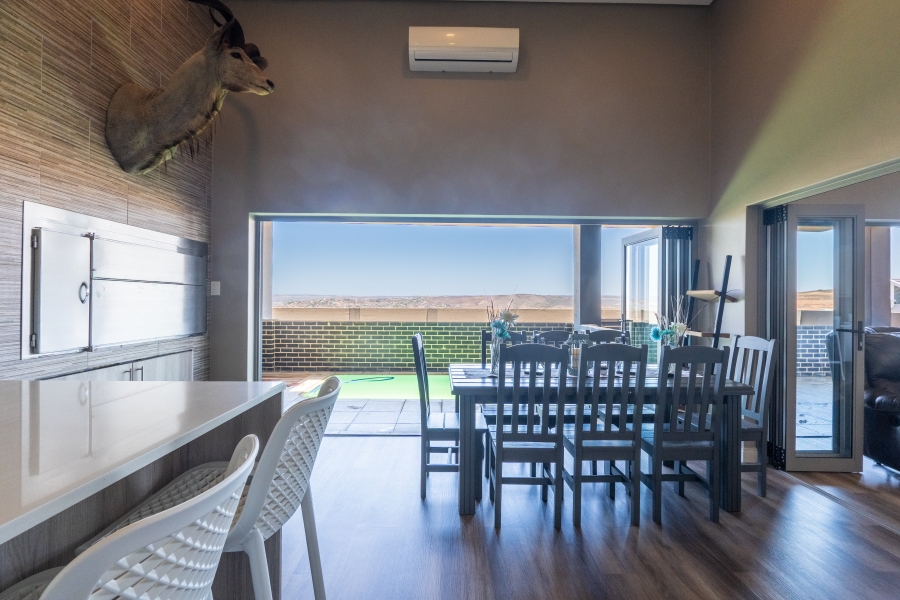 4 Bedroom Property for Sale in Monte Christo Western Cape